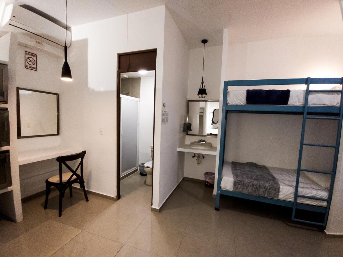 Lezzoto Hostel Boutique 2,5 Playa del Carmen Exterior photo